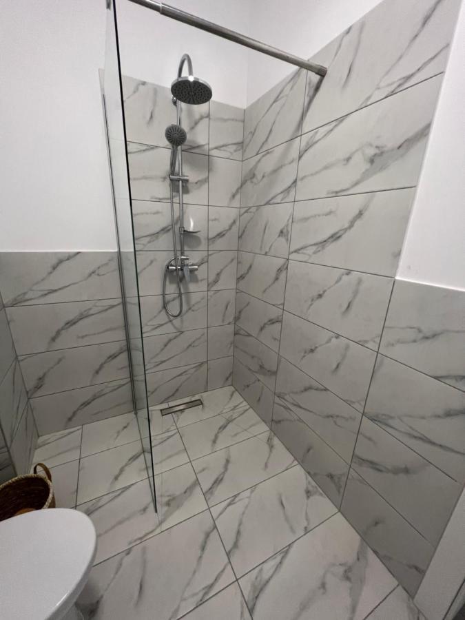 Sunny Apartments Suceava 64 Екстер'єр фото